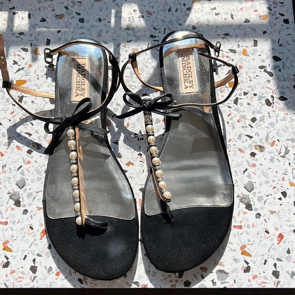 Badgley Mischka t-strap pearl sandals